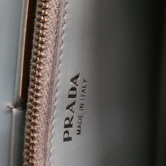 Prada Saffiano leather wallet - Picture 6 of 6